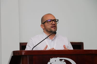El secretario general del PLN, Miguel Guillén, presentó el recurso.