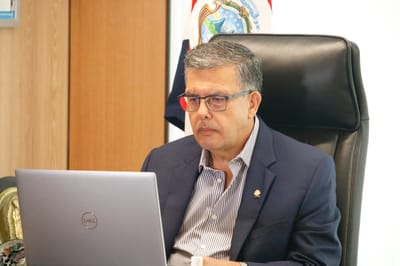 Óscar Izquierdo, PLN.