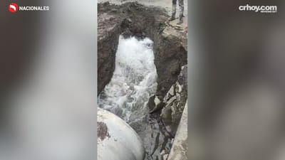 Contratista privado rompe tubería y ocasiona fuga de gran magnitud