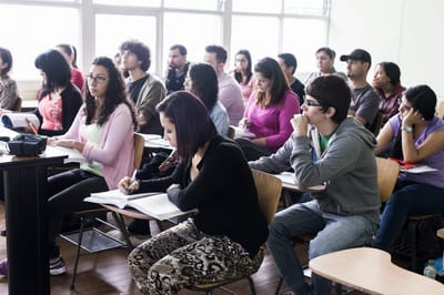 Académico recomienda al MEP reforzar el sistema de contratación para tener un perfil de docente idóneo.