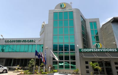 Edificio de Coopeservidores. (Fotografía tomada de Internet).