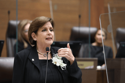 Pilar Cisneros, diputada oficialista, señalada por Alberto Vargas Zúñiga. Archivo CRH/Con fines ilustrativos