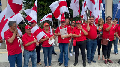 Manifestación de sindicatos del APSE frente a la Defensoría de los Habitantes.
