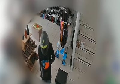 Uno de los asaltantes y quien disparó a la mujer.