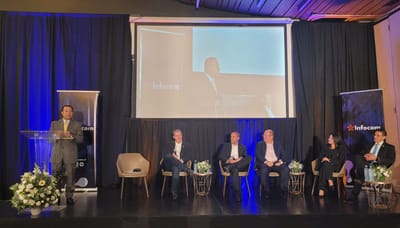 Juan Manuel Campos, director de Ciber Regulación; José Daniel Gómez, gerente general del Tigo Costa Rica; Marcelo Mouzo, director país de Claro; Rodolfo Apéstegui, director general de Telecable; Johana Escobar, gerente general de Liberty Costa Rica y José Rafael Solano, jefe de la Dirección Comercial de kölbi