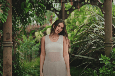 Fátima Pinto revela historia de amor detrás de su nueva canción