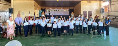 39 estudiantes de la Escuela República Francesa, en Taras de Cartago.
