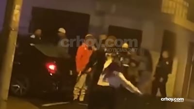 Investigan caso de policía que golpeó a mujer
