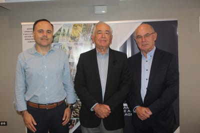 De izquierda a derecha, Federico Lizano, Oscar Arias y Abel Chaves. (Cortesía).