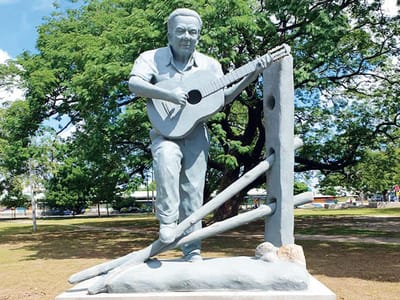 La escultura de Zúñiga en Liberia, Guanacaste, que fue develada en noviembre del 2019. Foto: Periódico El Mensaje.