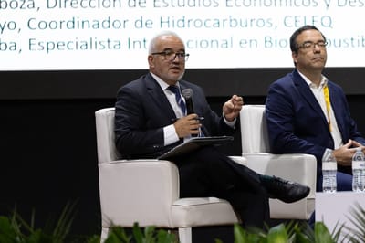 José Miguel Masís, director ejecutivo de la Cámara de Empresarios del Combustible y Ronny Rodríguez Chaves, viceministro de Energía del Minae. Foto: Cámara de Empresarios del Combustible