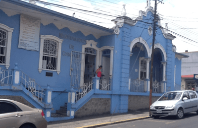 Edificio municipal en Coronado.