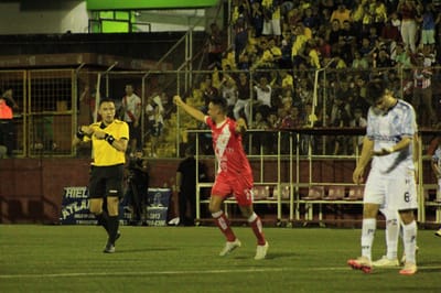 Santos contra Pérez Zeledón