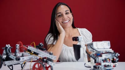 Alejandra Sánchez, de 43 años, es ingeniera mecánica y electrónica.
