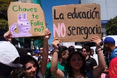 Los estudiantes marcharon en defensa de los recursos a la educación la semana anterior. Foto: Marco Monge.