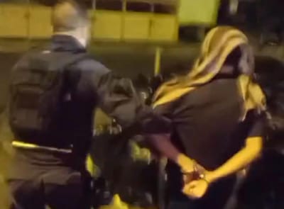 Momento de la detención de los policías
