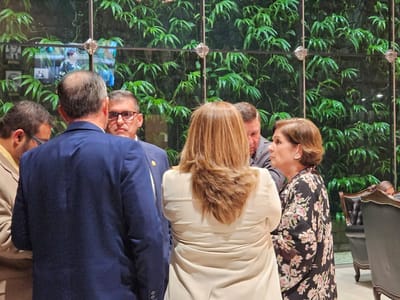 El ministro del MOPT, Mauricio Batalla, asistió al Congreso para "negociar" con el PLP. Foto: CRH