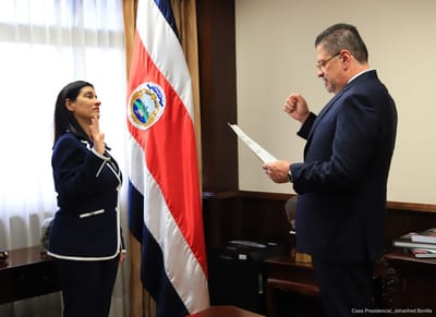 El 19 de septiembre de 2022 Rodrigo Chaves, presidente de la República, juramentó a Marta Esquivel como presidenta de la CCSS (Archivo/Casa Presidencial)
