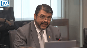 Mario Zamora, ministro de Seguridad, durante comparecencia ante la Comisión legislativa de Asuntos Hacendarios.
