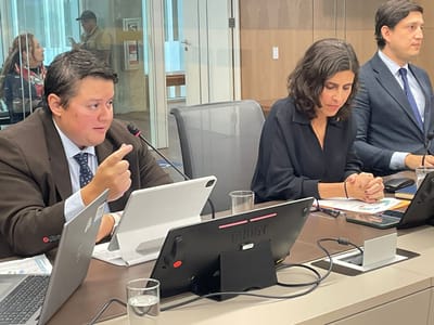 Hubert Vargas, viceministro de Telecomunicaciones, Paula Bogantes, ministra de Ciencia y Tecnología y Orlando Vega, viceministro de Ciencia y Tecnología