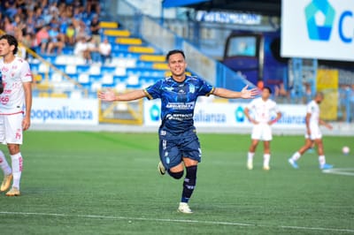 Santos contra Pérez Zeledón