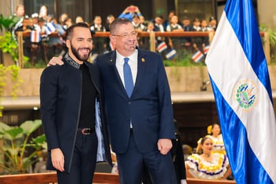 Rodrigo Chaves y Nayib Bukele (Archivo)