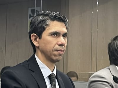 Luis Amador este viernes en audiencia con los diputados de la Comisión de Infraestructura (CRH)