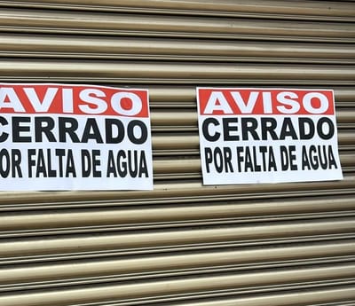 Comerciantes cierran negocios por falta de agua en Coto Brus