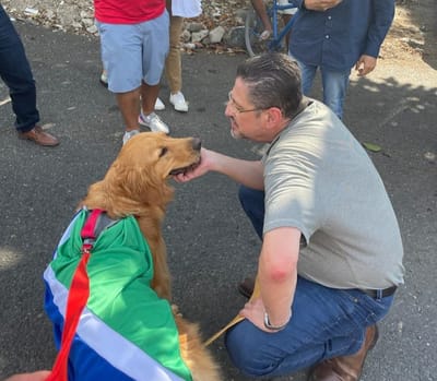 Rodrigo Chaves, actual presidente de la República, durante un acto de campaña en febrero de 2022. Foto: Conozca a Rodrigo