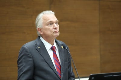 Canciller Arnoldo André