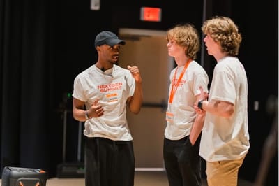 Langston Reid es el fundador del movimiento, el cual fue creado en 2023 y ya ha celebrado 2 cumbres previas. Foto: NEXTGEN