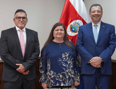 Andrea Soto al centro
