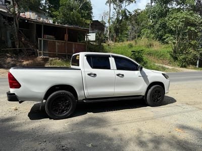 Carro robado, una Toyota Hilux del año 2017
