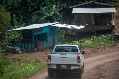 63 niños y niñas y se quedaron sin escuela. Los vecinos niegan tener relación con la situación de inseguridad, en Crucitas. Fotografía José Arguedas