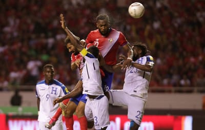 Kendall Waston. AFP