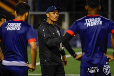 Walter Centeno técnico de la Asociación Deportiva San Carlos.