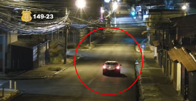 En esta captura de video se aprecia cuando los sospechosos llevaban retenida a una de las víctimas.