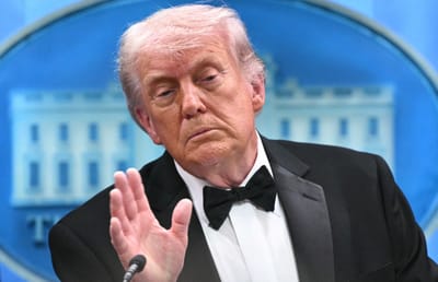 El Tribunal Supremo frena a Trump en su intento de cambiar la ciudadanía por nacimiento.