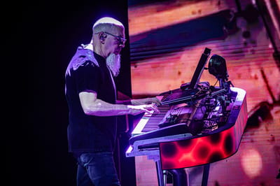 Jordan Rudess, tecladista de la banda, durante el concierto de Dream Theater en Costa Rica, en Parque Viva, La Guácima de Alajuela.Foto: Joel Morales