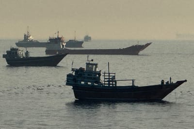 Barcos en el estrecho de Ormuz. Imagen con fines ilustrativos.