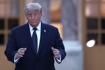 Trump amenaza con arancel del 100% a los países europeos por el impuesto a los servicios digitales