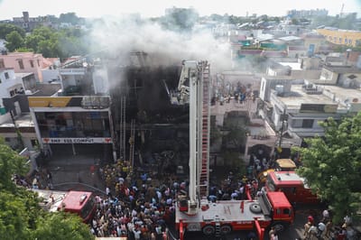 Incendio deja 14 menores muertos en la India. AFP