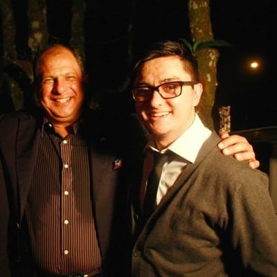 El expresidente Luis Guillermo Solís y a la derecha Alexander Astorga