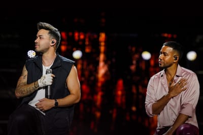 Prince Royce y Romeo Santos se unieron en 2025 para lanzar su álbum conjunto "Better Late Than Never".