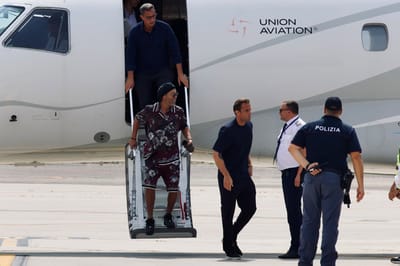 Ronaldinho llegó al club italiano este jueves. Foto: Ravenna Football Club