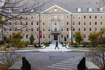 ITHACA, NEW YORK - NOVEMBER 3: A man walks through the Cornell University campus on November 3, 2023 in Ithaca, New York. The university canceled classes after one of its students is accused of making violent antisemitic threats. Matt Burkhartt/Getty Images/AFP (Photo by Matt Burkhartt / GETTY IMAGES NORTH AMERICA / Getty Images via AFP)