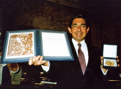 El presidente Óscar Arias y el Premio Nobel de la Paz.