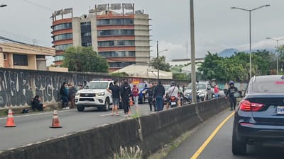 Hombre muere tras vuelco de carro en Circunvalación