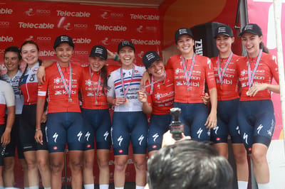 Gloriana Quesada junto con su equipo. Cortesía Fecoci.