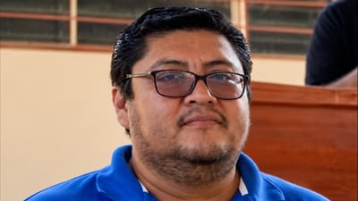 Leví fue asesinado a balazos mientras recibía a estudiantes.